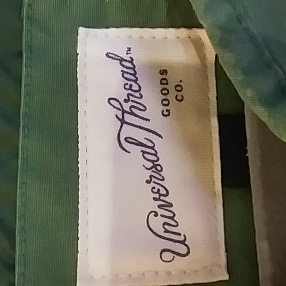 Universal Thread coat - Picture 8 of 15